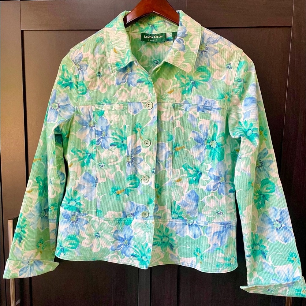 🌹PRETTY FLORAL LEMON GRASS STUDIO JACKET